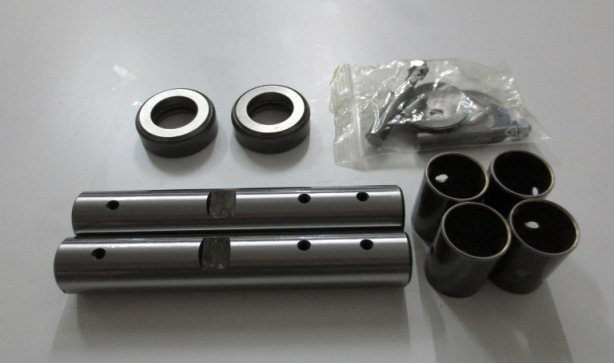 KIT DE BULONES DE MANDUETA CAMION NISSAN 614