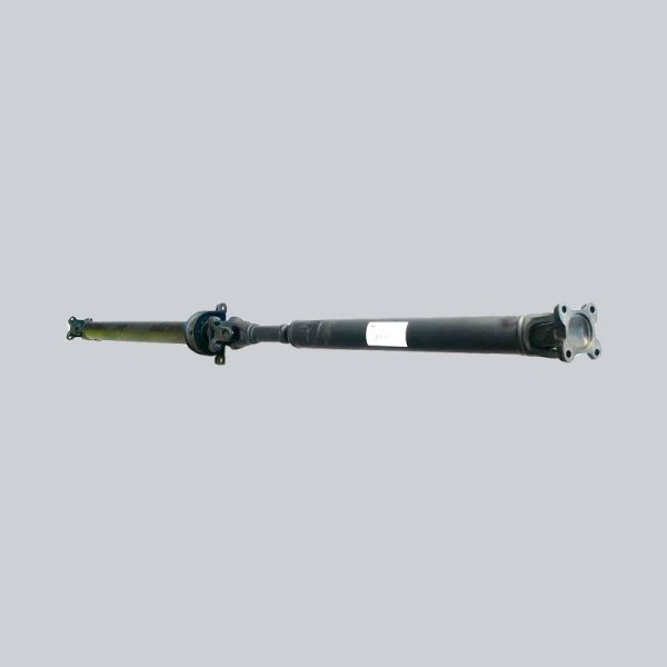 Transmisión Cardan para Nissan Cabstar con referencia 37000MB920 . Esta transmisión es nueva y dispone de un año de garantía.