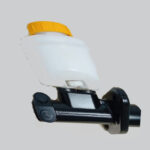 Bomba de freno con depósito Nissan Terrano 460100X802, 460100X825.